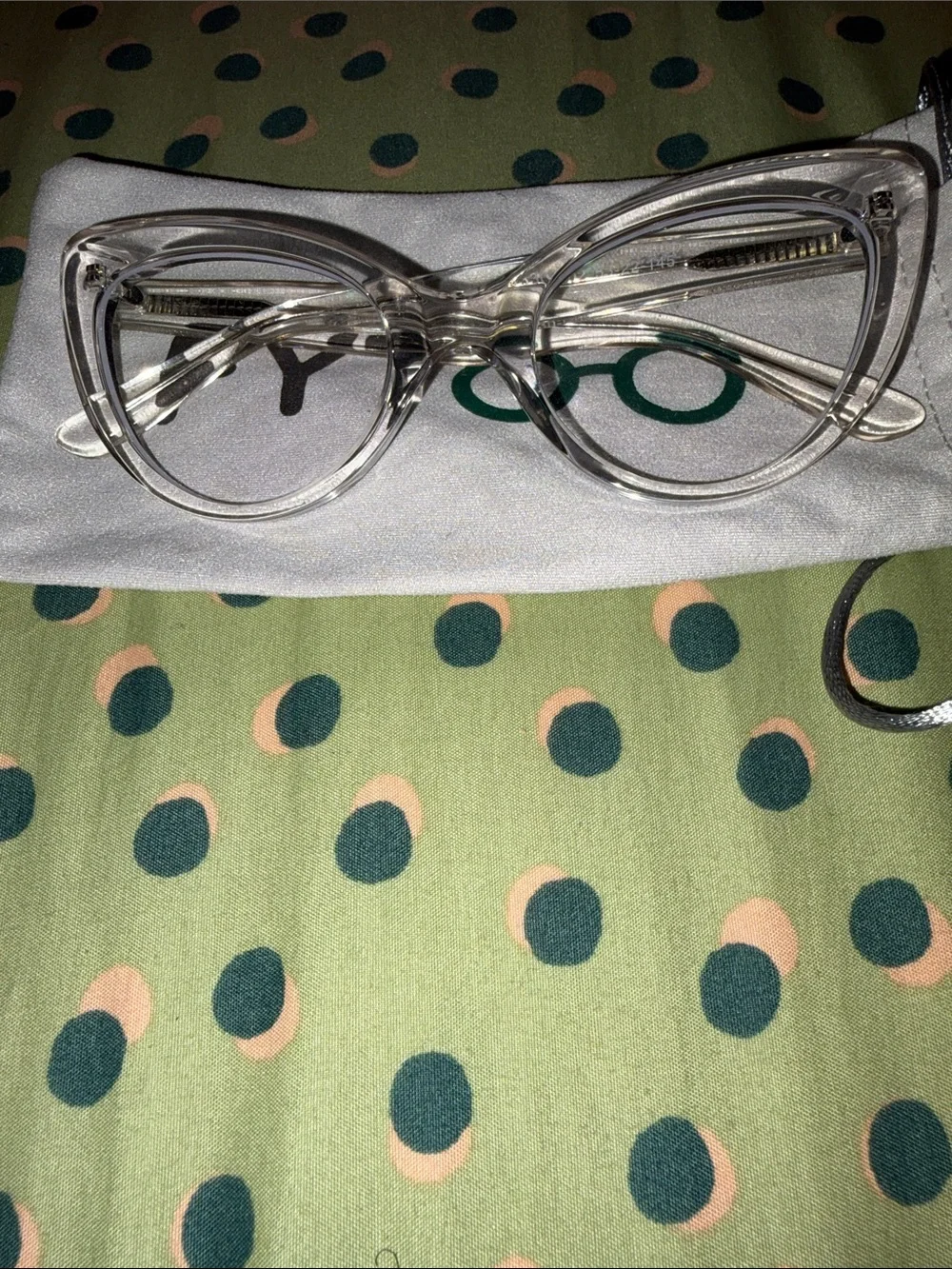 Clear Cat-Eye Blue Light Glasses - Transparent